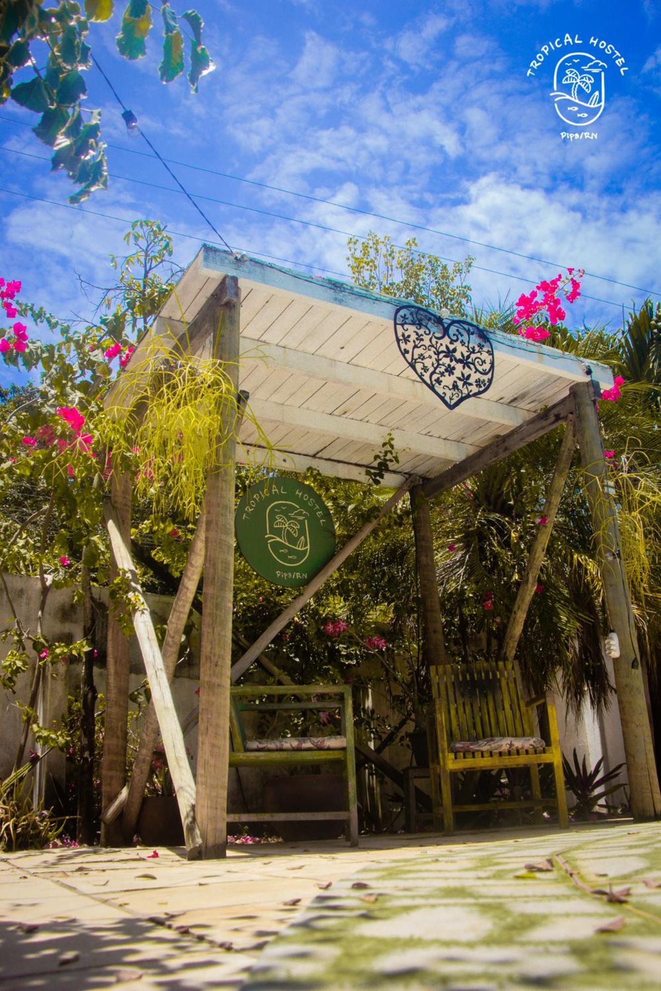 Tropical Hostel Praia de Pipa ภายนอก รูปภาพ